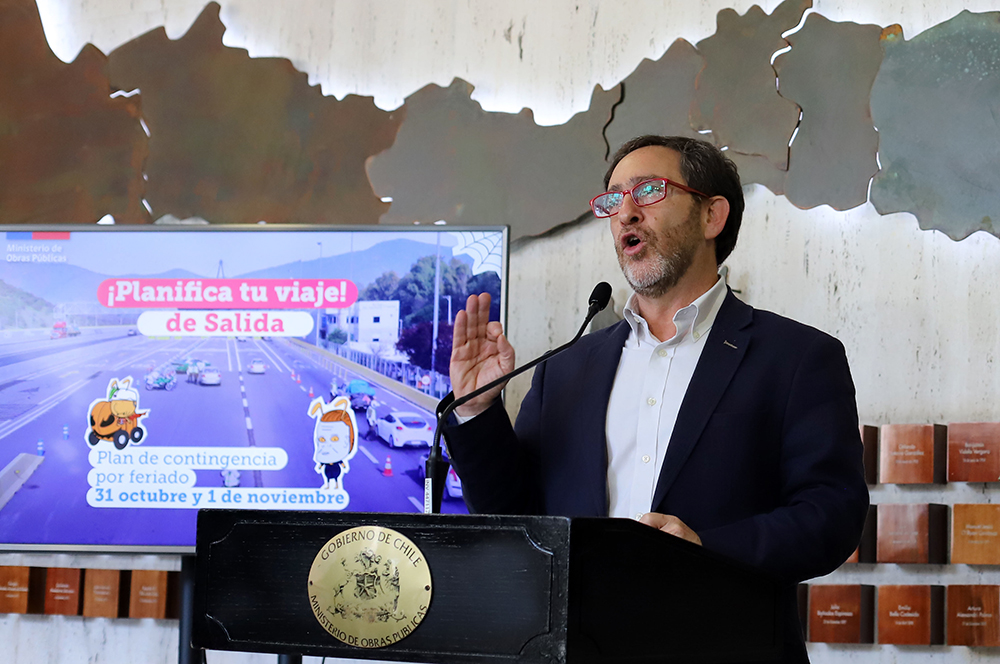 Ministro García da a conocer plan de contingencia en carreteras ante masiva salida de más de 540 mil vehículos de la RM