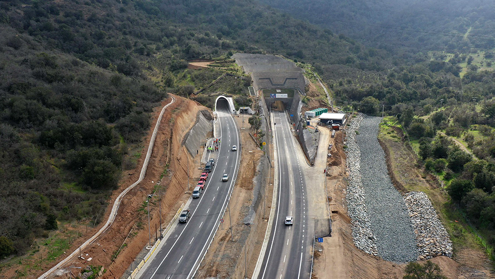Ministro García encabeza la habilitación del tránsito en los túneles El Melón 1 y 2