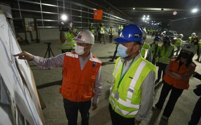 Ministro Moreno en primer recorrido por la obra del túnel de AVO I: “Los tiempos de traslado disminuirán en un 80%”