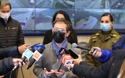 Ministro García da a conocer plan de contingencia en carreteras ante salida de la RM de 350 mil vehículos