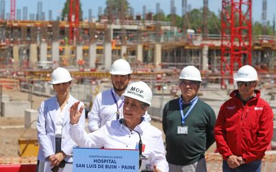 Ministras de Obras Públicas y Salud recorren las obras del nuevo Hospital Buin Paine que involucra una inversión de 120 millones de dólares