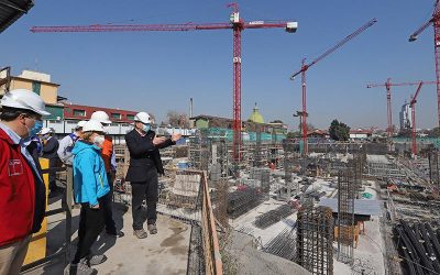 Ministro de Obras Públicas supervisa medidas de seguridad por Covid-19 en la construcción del nuevo Hospital Salvador en Providencia